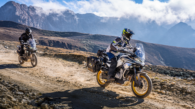 CF Moto 800MT Explorer 2025, ADV Cao Cấp Nhất, Chính Hãng, Giá Tốt tại Bắc Ninh