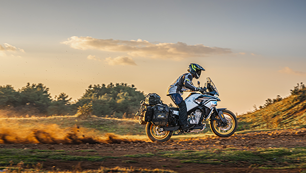 CF Moto 800MT Explorer 2025, ADV Cao Cấp Nhất, Chính Hãng, Giá Tốt tại Bắc Ninh