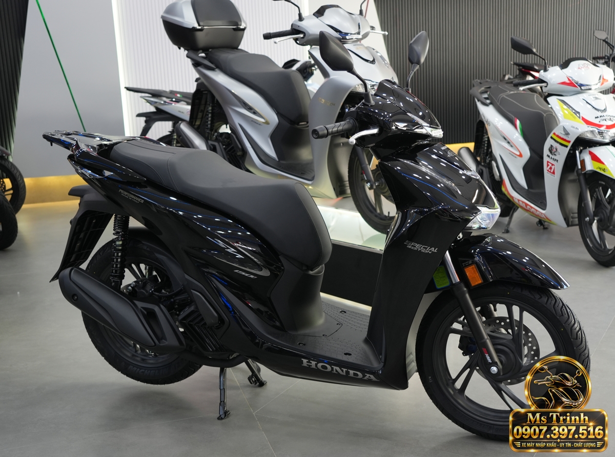 Honda SH150i Ý đen bóng 2027 tại Bắc Ninh - Sơn bóng lịch sự, tiện ích cho mỗi ngày