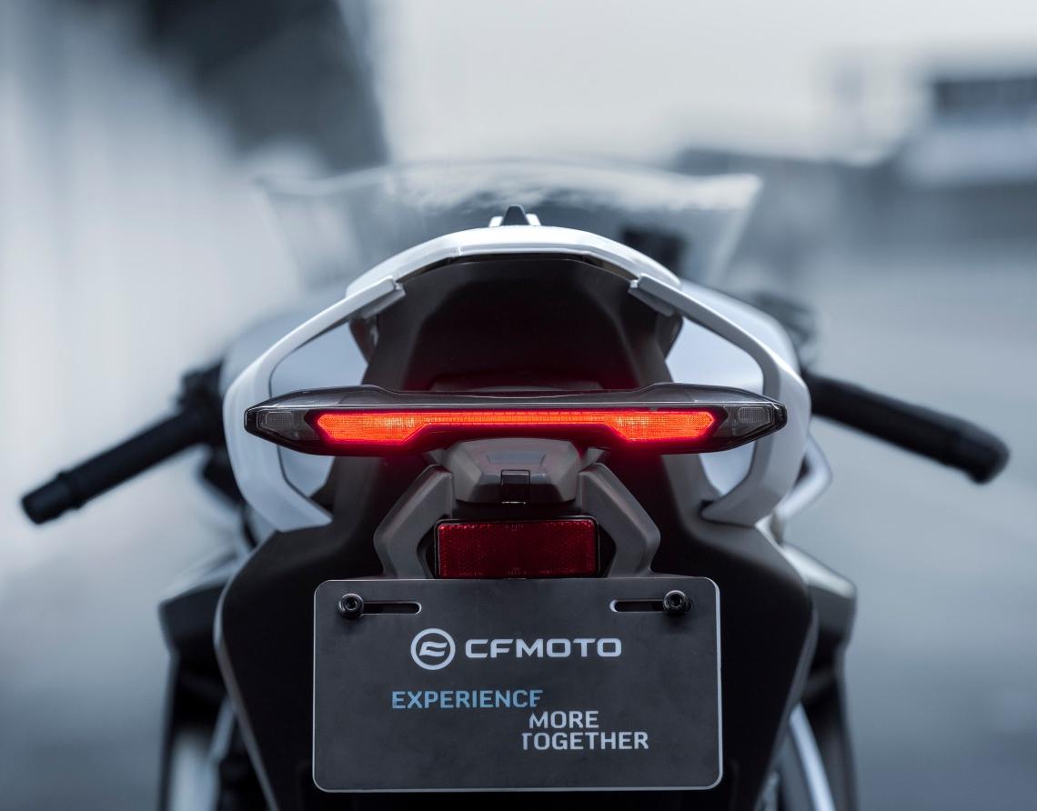 CF Moto 675SR-R 2025 3 Xi Lanh Ngang, Siêu Thể Thao, Giá Rẻ tại Bắc Ninh