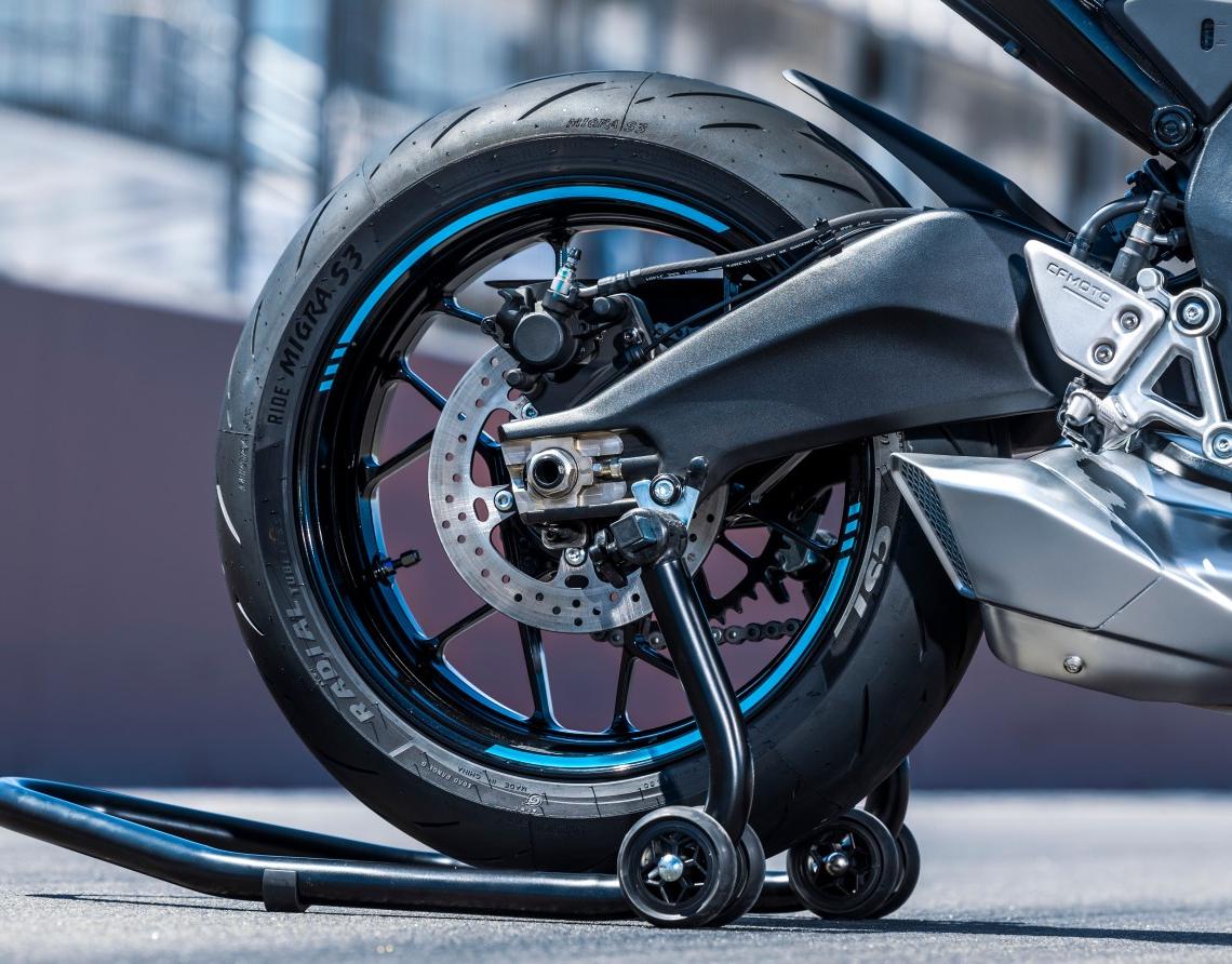 CF Moto 675SR-R 2025 3 Xi Lanh Ngang, Siêu Thể Thao, Giá Rẻ tại Bắc Ninh