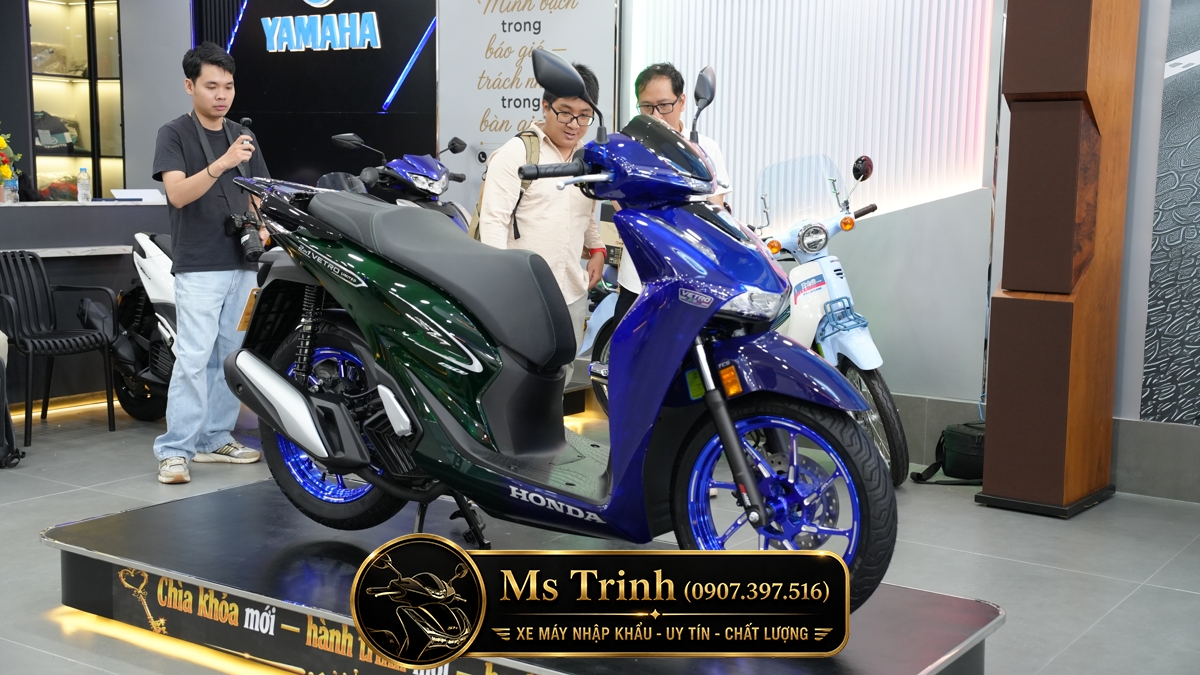 Honda SH150i Vetro Sapphire - Green tại Bắc Ninh: SH Ý 2 trong 1 giới hạn 200 xe