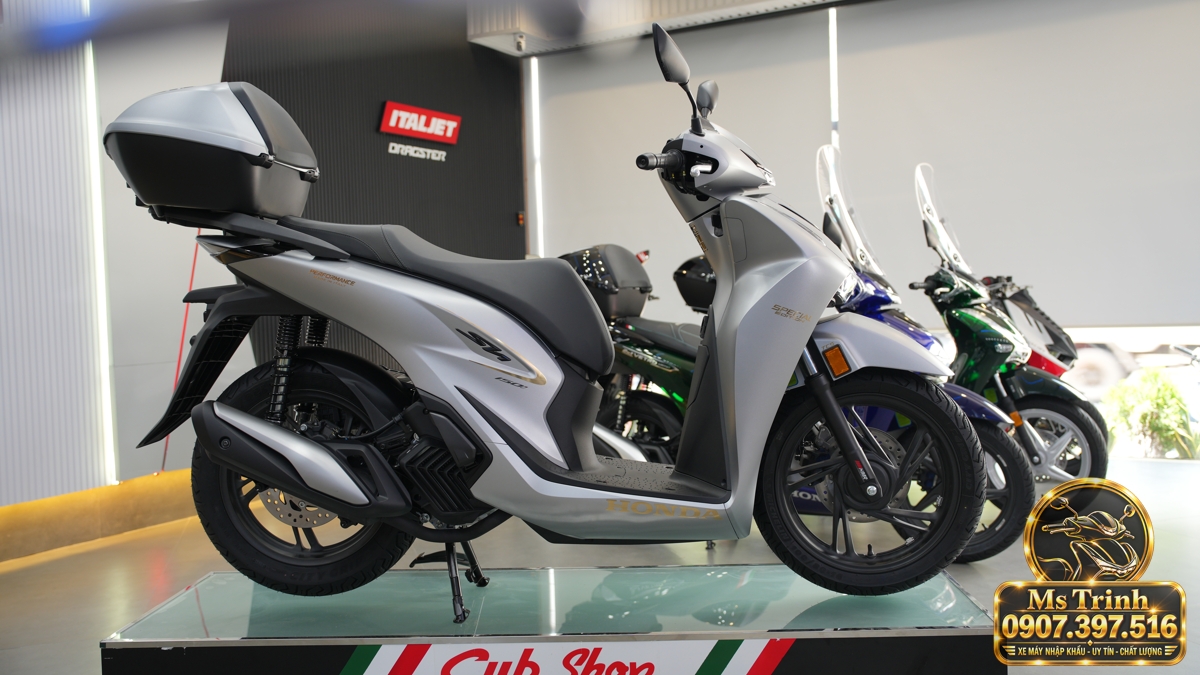 Honda SH150i Ý xám bạc 2027 tại Bắc Ninh - Nhập Ý, tem vàng sang trọng, giá tốt