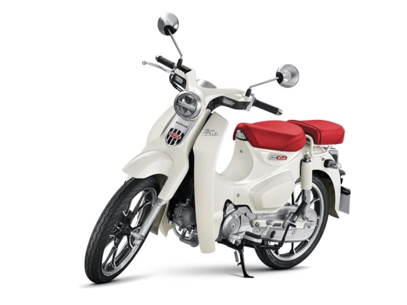 Honda Super Cub 125 Custom Edition Thái Lan 2025 màu trắng tại Bắc Ninh
