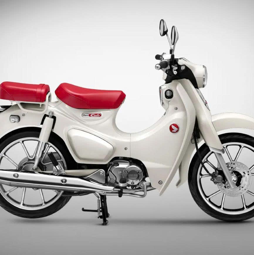 Honda Super Cub 125 Custom Edition Thái Lan 2025 màu trắng tại Bắc Ninh