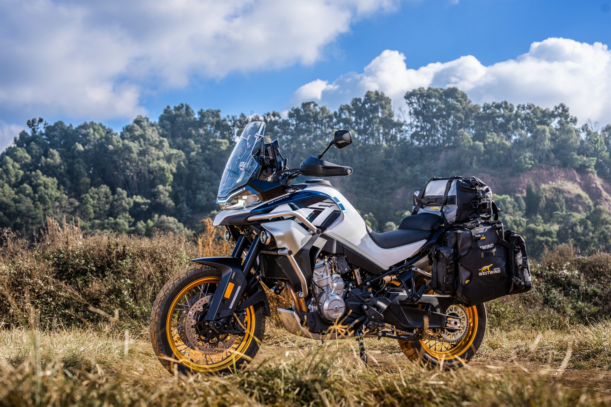 CF Moto 800MT Explorer 2025, ADV Cao Cấp Nhất, Chính Hãng, Giá Tốt tại Bắc Ninh