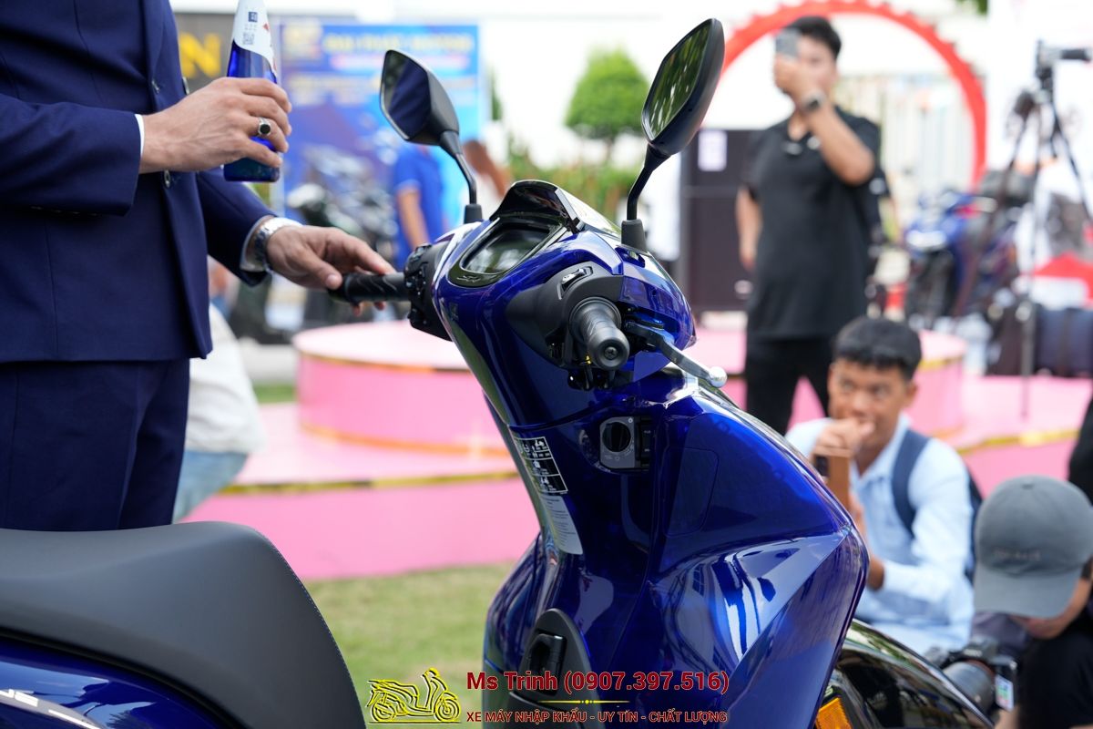 Honda SH150 Vetro Blue 2026 Limited Edition - Siêu phẩm SH Ý dàn áo xanh trong suốt cực hiếm tại Bắc Ninh