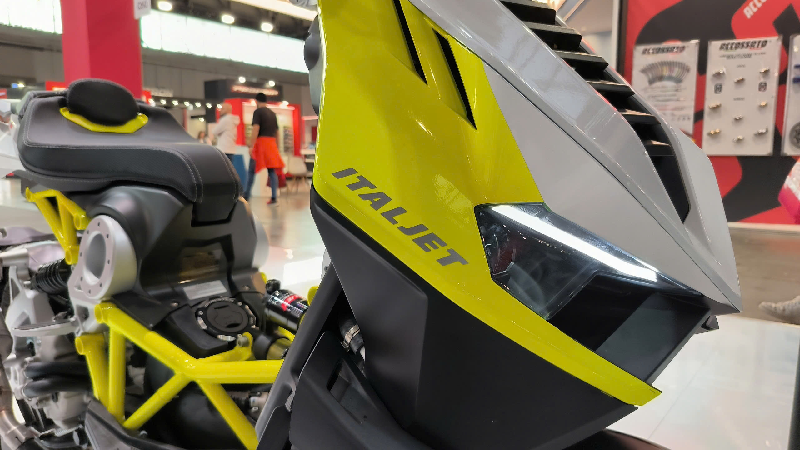 Italjet Dragster 300, Xe Tay Ga Thể Thao Thương Hiệu Từ Italy tại Bắc Ninh