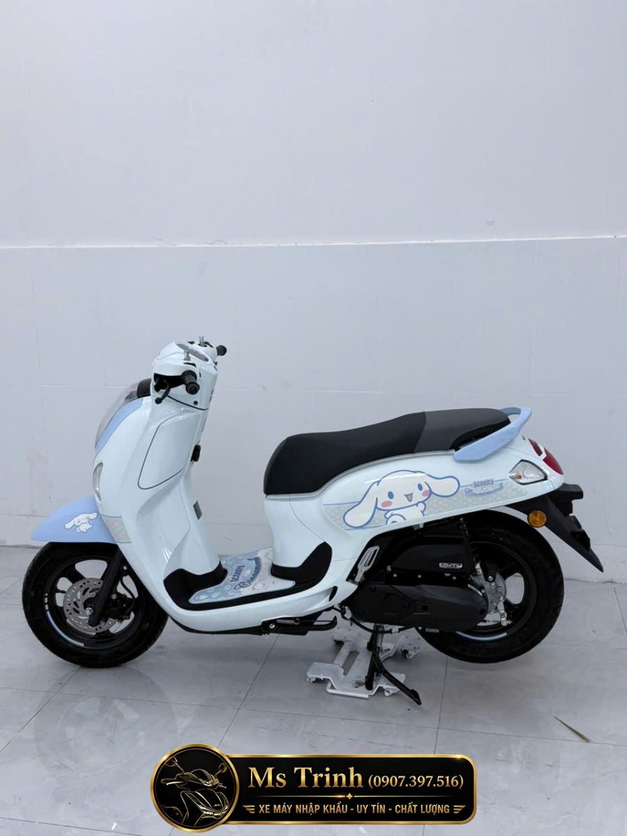 Honda Scoopy Cinnamoroll 2026 Bắc Ninh  nổi bật với tem Sanrio xanh trắng giới hạn.